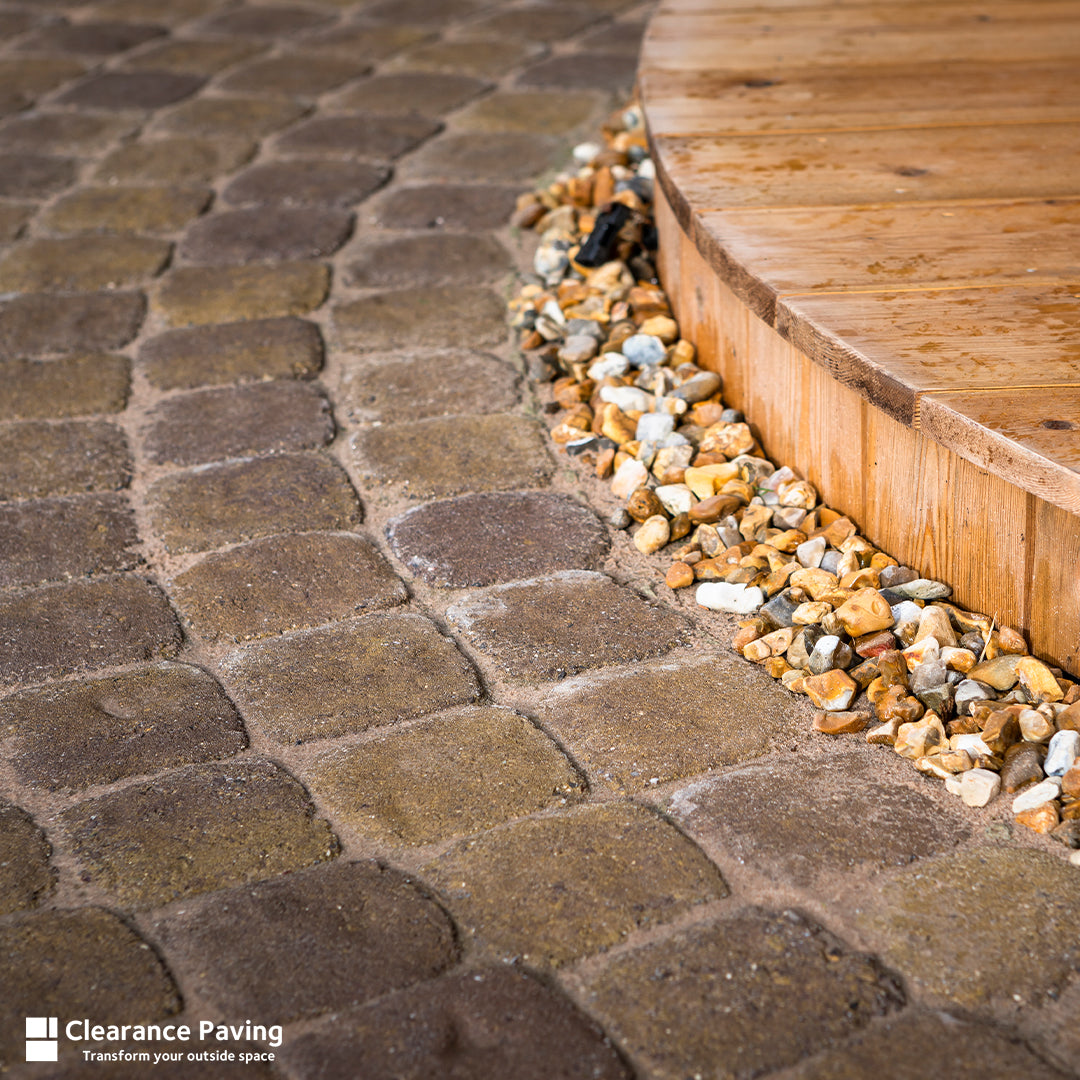 Brett Aura Square Stone block paving close up in Bronze Fleck 60mm