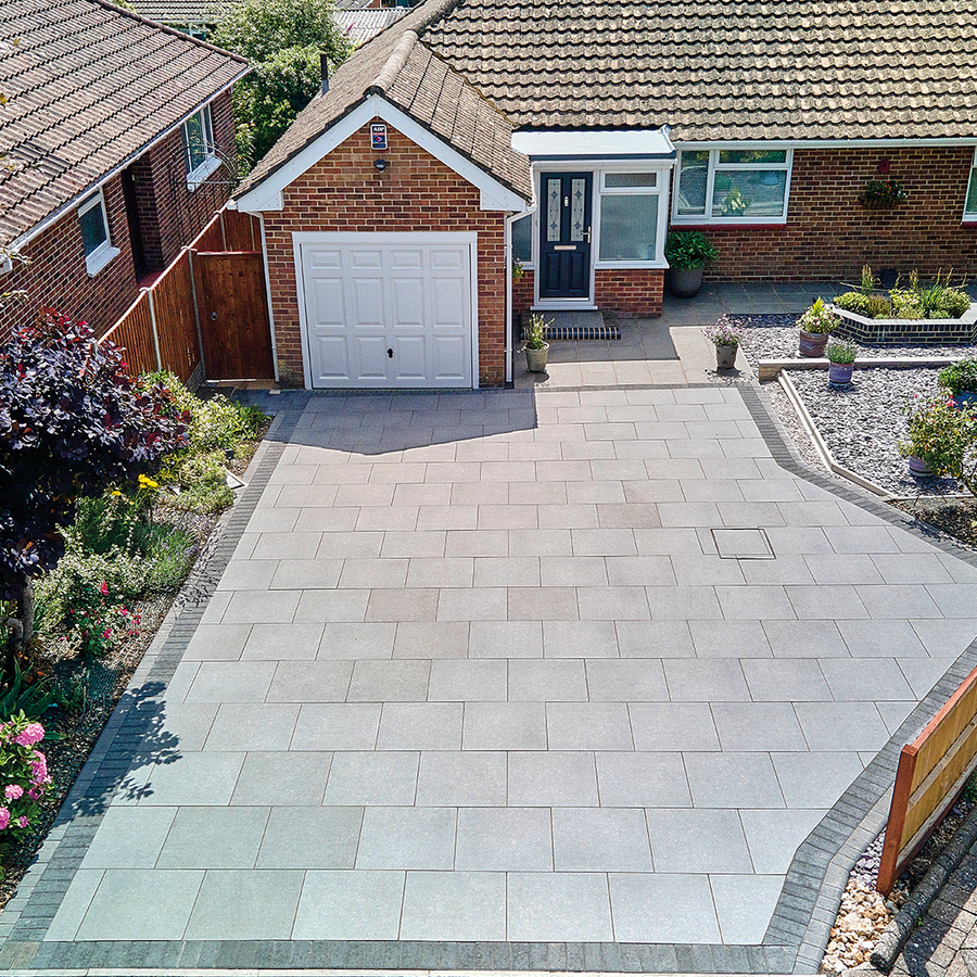 bluestone, driveway paving, porcelain paving, porcelain tiles, outdoor porcelain paving, patterned paving, 600 x600 paving slabs, porcelain for driveways, 600 x600 paving slabs, driveway porcelain slabs