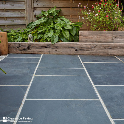 Brett Brazilian Slate garden paving in Olive Black Linear multi-sized pack